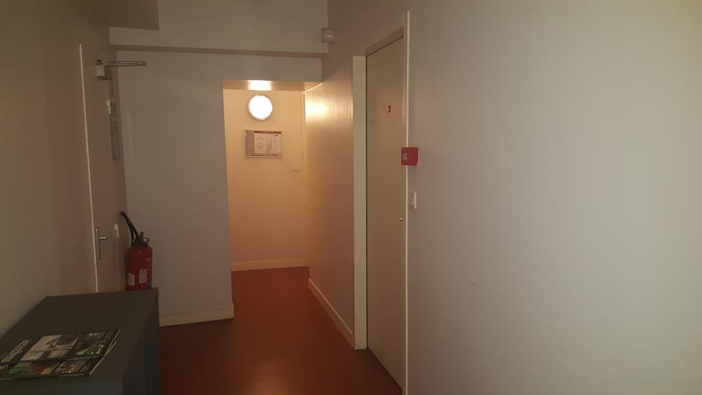 Au Pigeon Blanc Hotel Andouillé Eksteriør billede